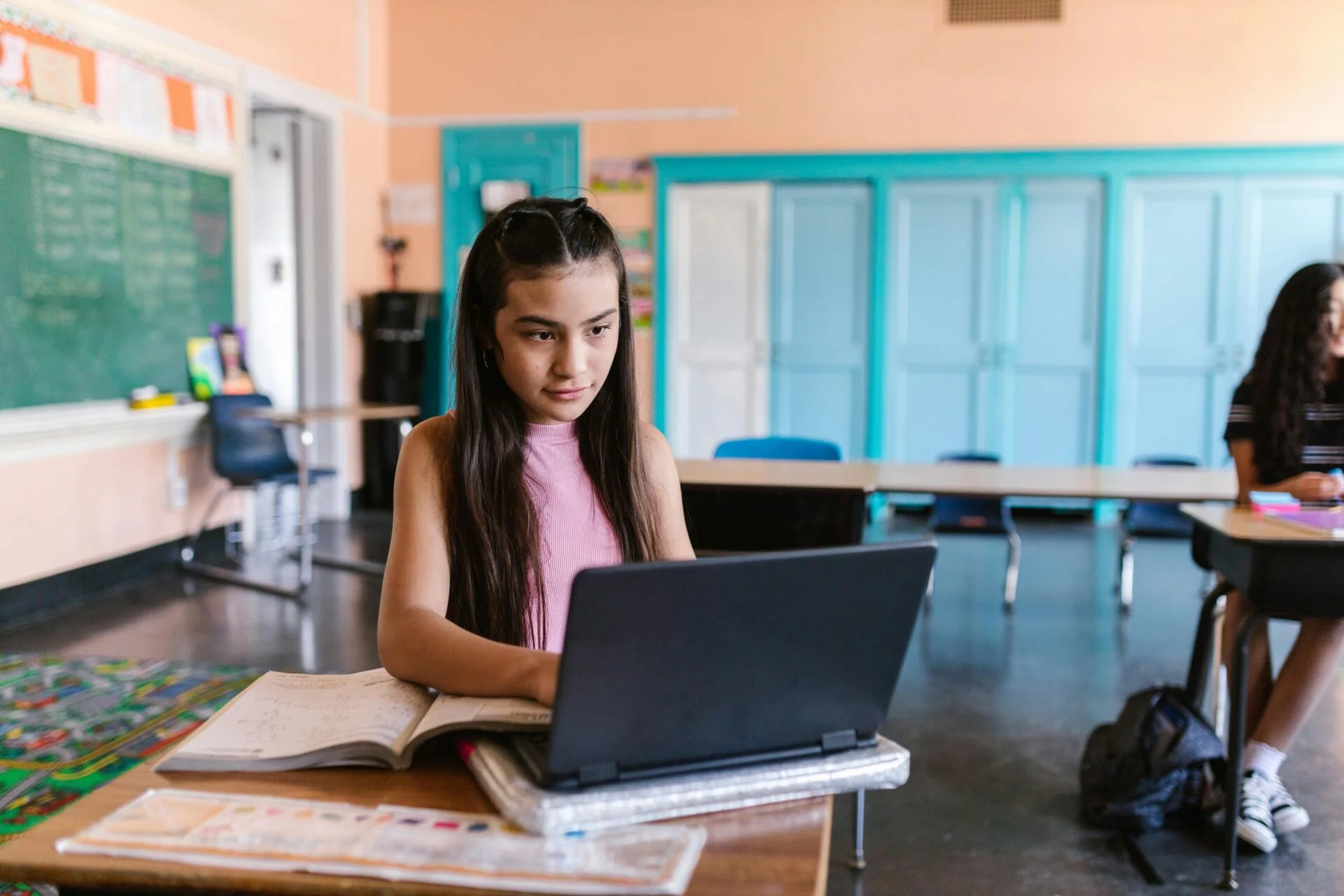 What Sets Us Apart 5 growing leaders giving back
